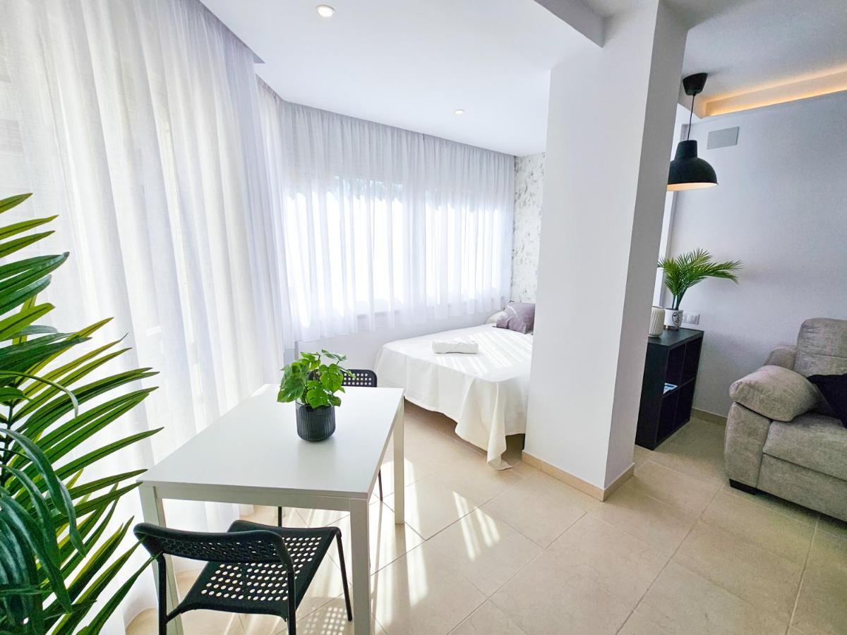 Estudio Vip Mediterraneo - Alojamientos La Torre Torre Del Mar Zewnętrze zdjęcie